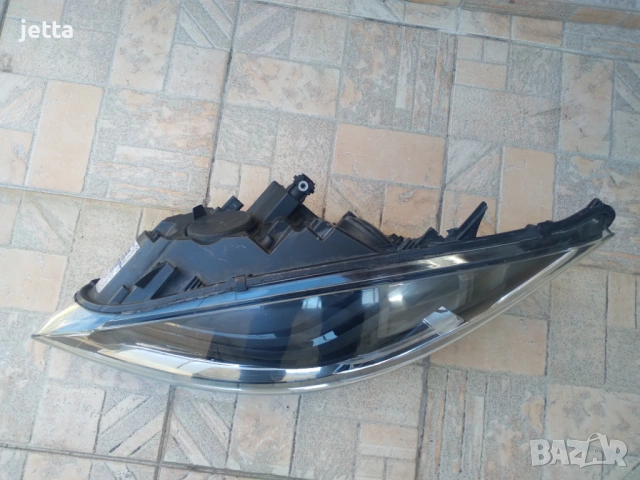 Ляв фар за Рено Меган 3 фейслифт 2014-2016г 260609865r, снимка 4 - Части - 54179456