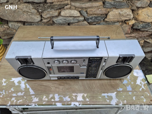 Радиокасетофон Sharp GF-7300H, снимка 4 - Радиокасетофони, транзистори - 55191832