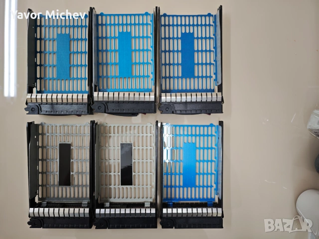 Комплект 6 бр. оригинални чекмеджета 3.5" за сървър HP ProLiant ML150 G3 (SATA/SAS)