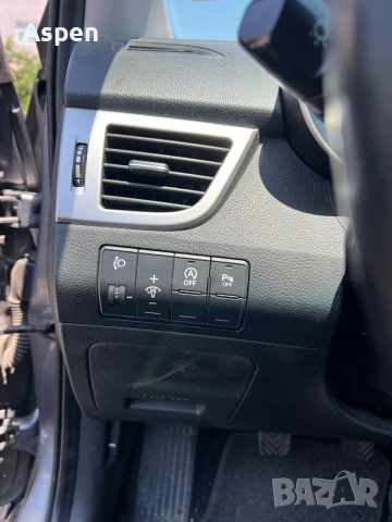 Hyundai I30 1.6 ДИЗЕЛ 110 К.С. FACELIFT!, снимка 11 - Автомобили и джипове - 55144858