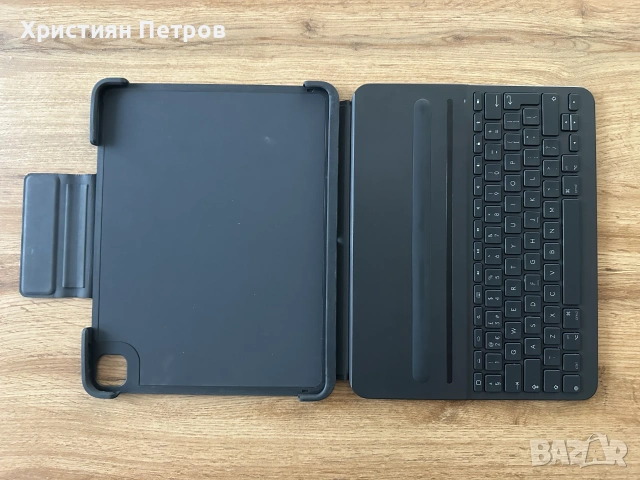 КАТО НОВА !!! Безжична клавиатура - кейс и поставка - LOGITECH Slim Folio Pro - iPad Pro 12.9, снимка 2 - Клавиатури и мишки - 55130134