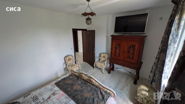 Голяма къща в с.Гостилица, снимка 17 - Къщи - 46810131
