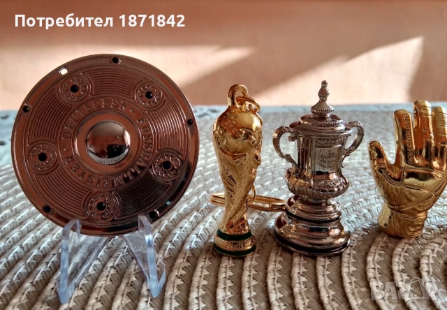 Футболни трофеи - Златната топка/обувка, купи , снимка 2 - Фен артикули - 32419153