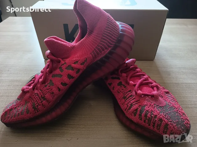 НОВИ! Adidas Yeezy Boost 350 V2, номер 40,5, снимка 2 - Маратонки - 55458963