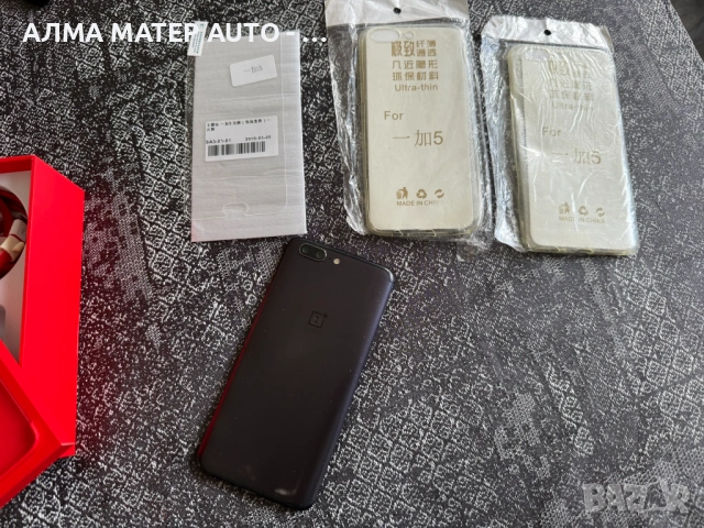 OnePlus 5 128GB Black – Android 15 LineageOS, перфектен + аксесоари, снимка 4 - Други - 54320945