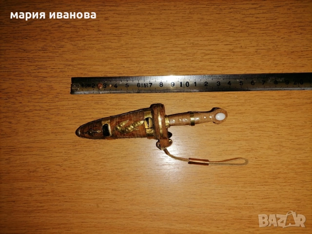 Малка стара ножка кама скарабей камъни