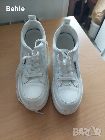 Висока подметка маратонки , снимка 3 - Маратонки - 54046244