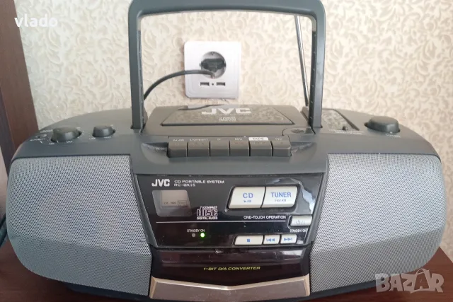 Радиокасетофон JVC, снимка 2 - Радиокасетофони, транзистори - 55553275