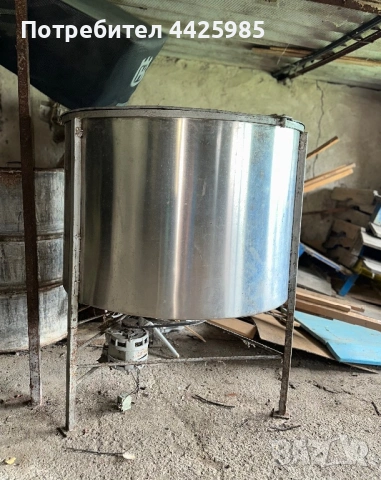 Продавам 24 рамкова центрофуга за мед , снимка 2 - Други машини и части - 54739200