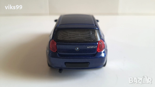 Bburago BMW 1 Series 120d - Мащаб 1:43, снимка 4 - Колекции - 54319441