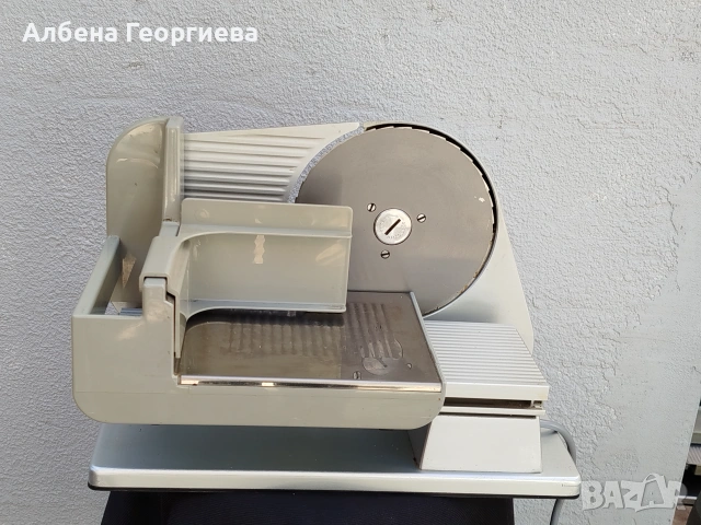 Слайс машина GRAEF - 130 W, снимка 9 - Кухненски роботи - 55261349