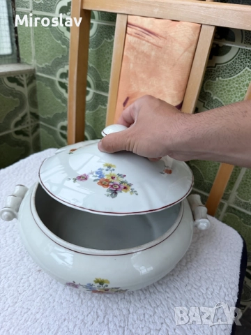 Ретро порцеланова супница купа - съд за сервиране с капак „Китка“ – Нови пазар, снимка 2 - Прибори за хранене, готвене и сервиране - 55219243