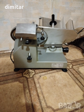 Професионална слайс машина 150 W, снимка 5 - Обзавеждане на кухня - 54230197