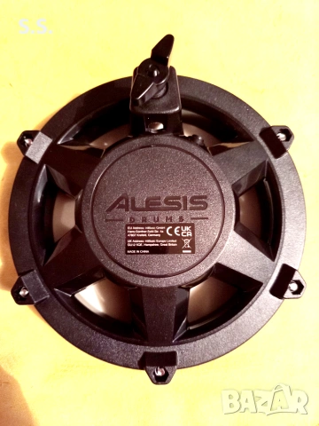 Електронен пад Alesis 8", снимка 2 - Ударни инструменти - 55159332