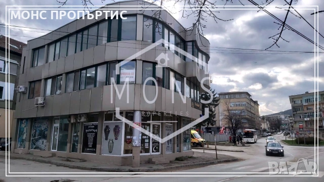 Търговско помещение за продажба в централната част на гр. Горна Оряховица, снимка 10 - Магазини - 55133523
