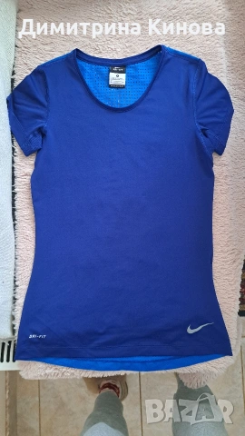 Дамска спортна тениска Nike- S