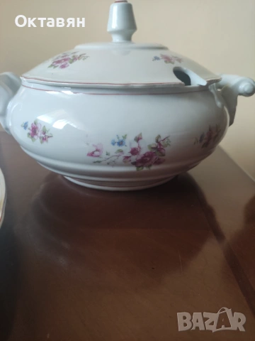 Порцеланов сервиз за хранене, снимка 8 - Сервизи - 54249443