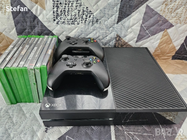 Xbox One - 2 контролера + Игри