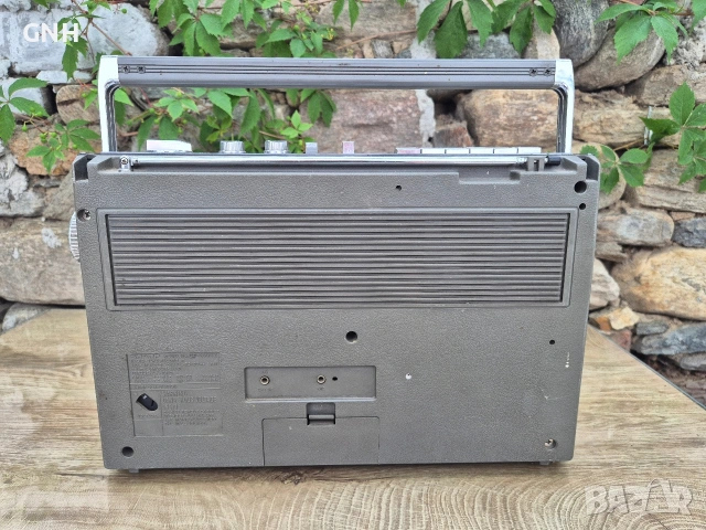 Радиокасетофон Sharp GF-2500Z, снимка 5 - Радиокасетофони, транзистори - 55190460