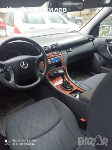 Mercedes-Benz C 180, снимка 7 - Автомобили и джипове - 54070372