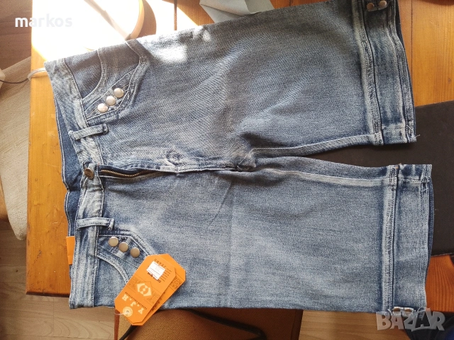 Чисто нови дамски дънкови къси панталони / Brand New Women's Denim Shorts, снимка 5 - Къси панталони и бермуди - 55148747