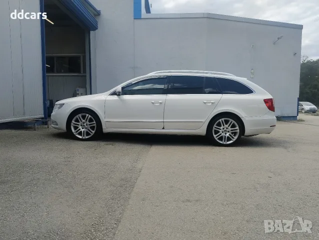 Skoda Superb 2012 2.0TDI 140 DSG, снимка 3 - Автомобили и джипове - 51442040
