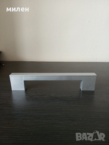 продавам пластмасови дръжки за кухненски шкафове 