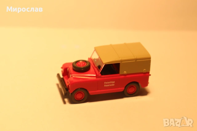 WIKING H0 1/87 LAND ROVER ПОЖАРНА КОЛИЧКА КАМИОН МОДЕЛ, снимка 2 - Колекции - 55077630