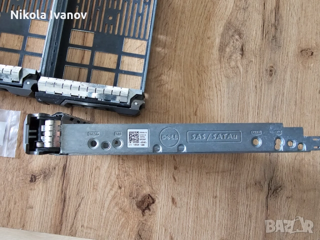 Dell PowerEdge 3.5" HDD Caddy (F238F / 0F238F) – SAS/SATA Шейни за R210, R310, R410, R320, R510 и др, снимка 4 - Други - 54455000