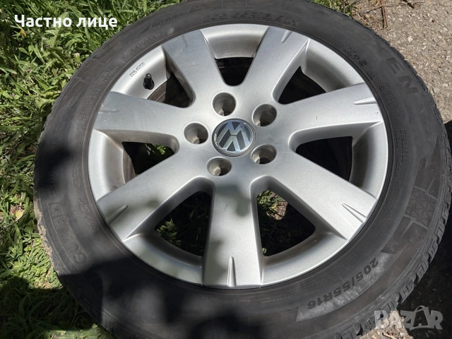Продавам 16" лети джанти със зимни гуми за VAG - 205/55R16 DOT 3922 5х112 ET42, снимка 4 - Гуми и джанти - 55506379