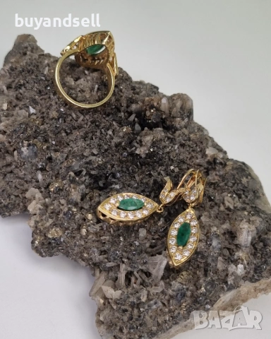 Пръстен и обеци със смарагд и диаманти, снимка 4 - Бижутерийни комплекти - 54266094