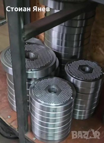 Произвеждам всякъкъв размер матрици и ролки за пелети машини, снимка 7 - Други машини и части - 54139487