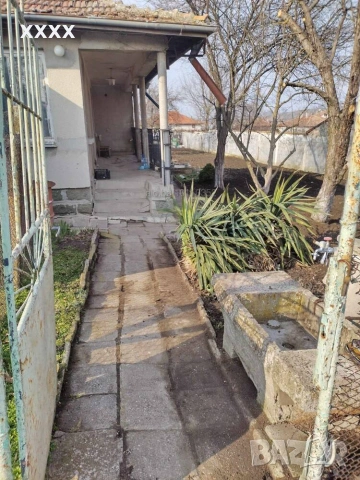 Продавам вила в с.Пещерско, Община Айтос, снимка 2 - Къщи - 54023195