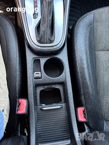 Opel Astra 2.0 CDTI, снимка 15 - Автомобили и джипове - 54218212