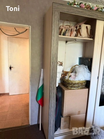 двукрилен гардероб с лека забележка, снимка 3 - Гардероби - 54965735
