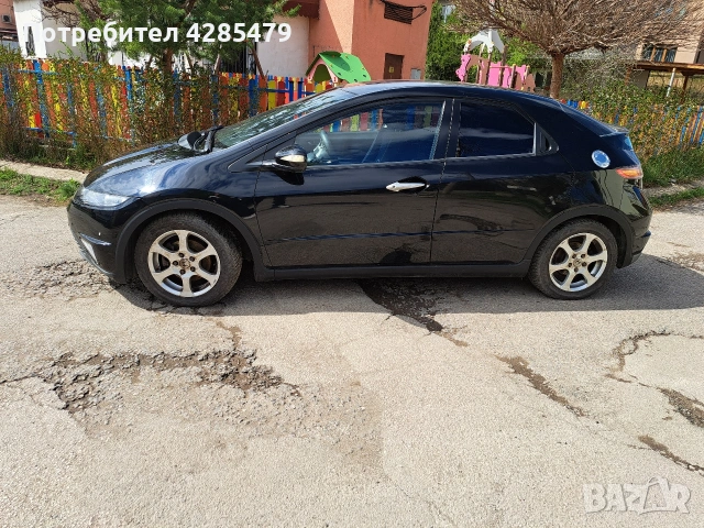 Honda Civic 1.8 i-VTEC 140 PS, снимка 5 - Автомобили и джипове - 54083061