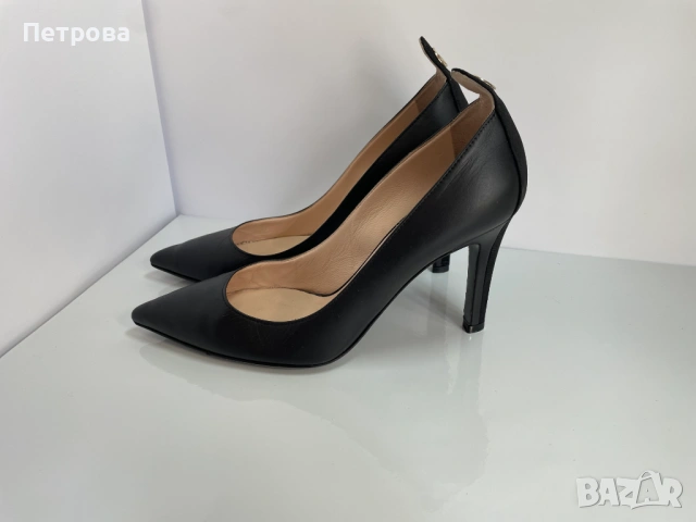 обувки Fendi 37.5 Оригинал, снимка 2 - Дамски обувки на ток - 54437035