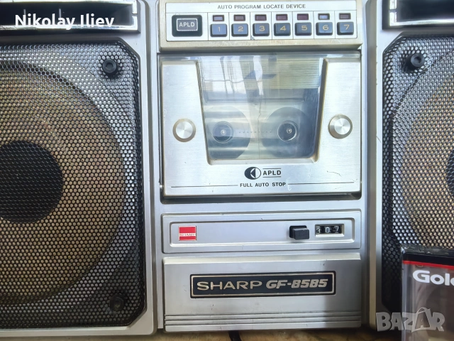 Класически Ретро Касетофон Sharp GF-8585 – Винтидж Boombox с APLD (1979, Japan), снимка 2 - Радиокасетофони, транзистори - 55103639