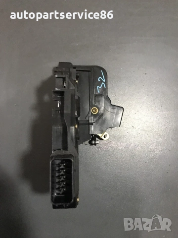 Заден ляв механизъм за заключване на врата за Ford Focus C-Max (03–2007) R26413EK, снимка 3 - Части - 55068082