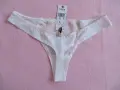 Intimissimi нови бикини стринг с красива рязана бродерия, М, снимка 2