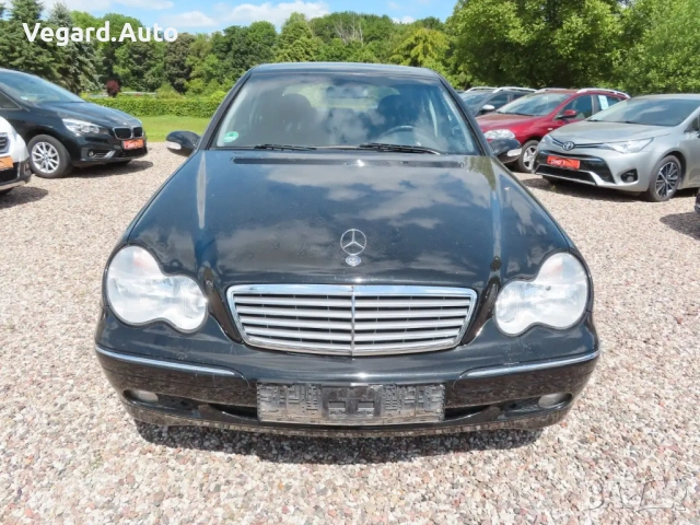 На Части Mercede W203 C180 Kompressor 143к.с. Facelift седен, снимка 4 - Автомобили и джипове - 54878103