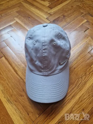 Страхотна мъжка шапка с козирка NIKE, без забележки, размер S / M , цена 10€