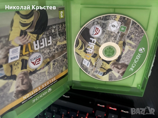 XBOX ONE S с два контролера и две игри, снимка 4 - Xbox конзоли - 55346090