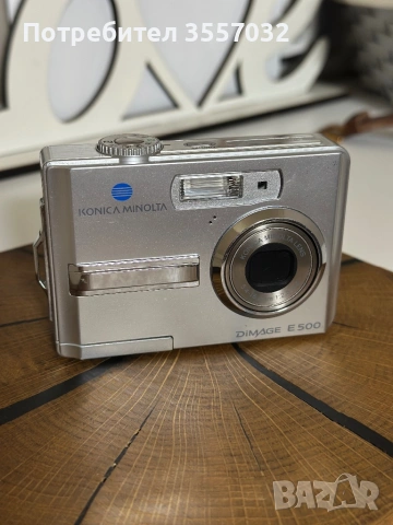 Ретро дигитален фотоапарат Konica Minolta DiMAGE E500 (CCD камера) Работещ !!! 