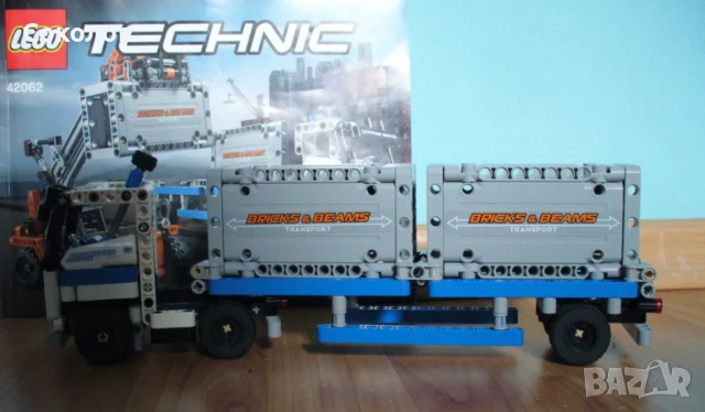 LEGO Technic 42062 Контейнерен терминал "2 в 1" и 42002 модел "2 в 1", снимка 2 - Конструктори - 54001216