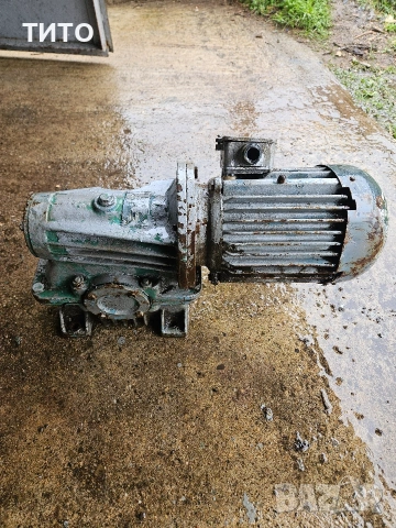 редуктор с мотор, снимка 2 - Електродвигатели - 54015391