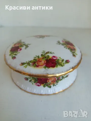 Royal Albert old country rozes бижутерна кутия, снимка 4 - Други ценни предмети - 55501219