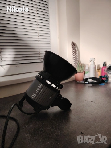 Студийна светкавица METTLE Professional Quartz Light (QL‑1000), снимка 8 - Светкавици, студийно осветление - 54093743