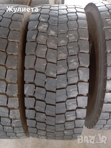 Гуми MICHELIN 315/70R22.5, снимка 2 - Гуми и джанти - 54870716