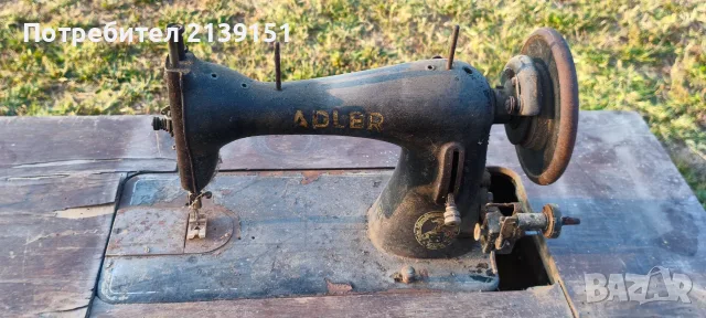 Стара шевна машина Adler, снимка 3 - Антикварни и старинни предмети - 55426840